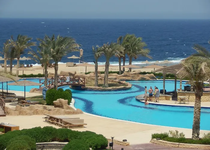 Coral Hills & 4*