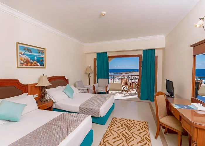 Coral Hills & 4* Kuszeir
