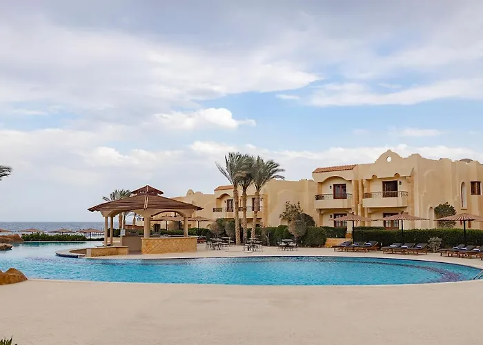 Coral Hills & 4*